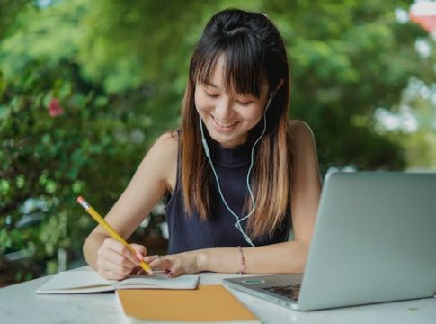 What Is Content Marketing and Its Benefits