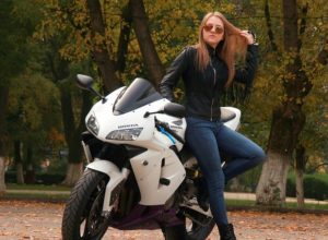 girl-Bikers